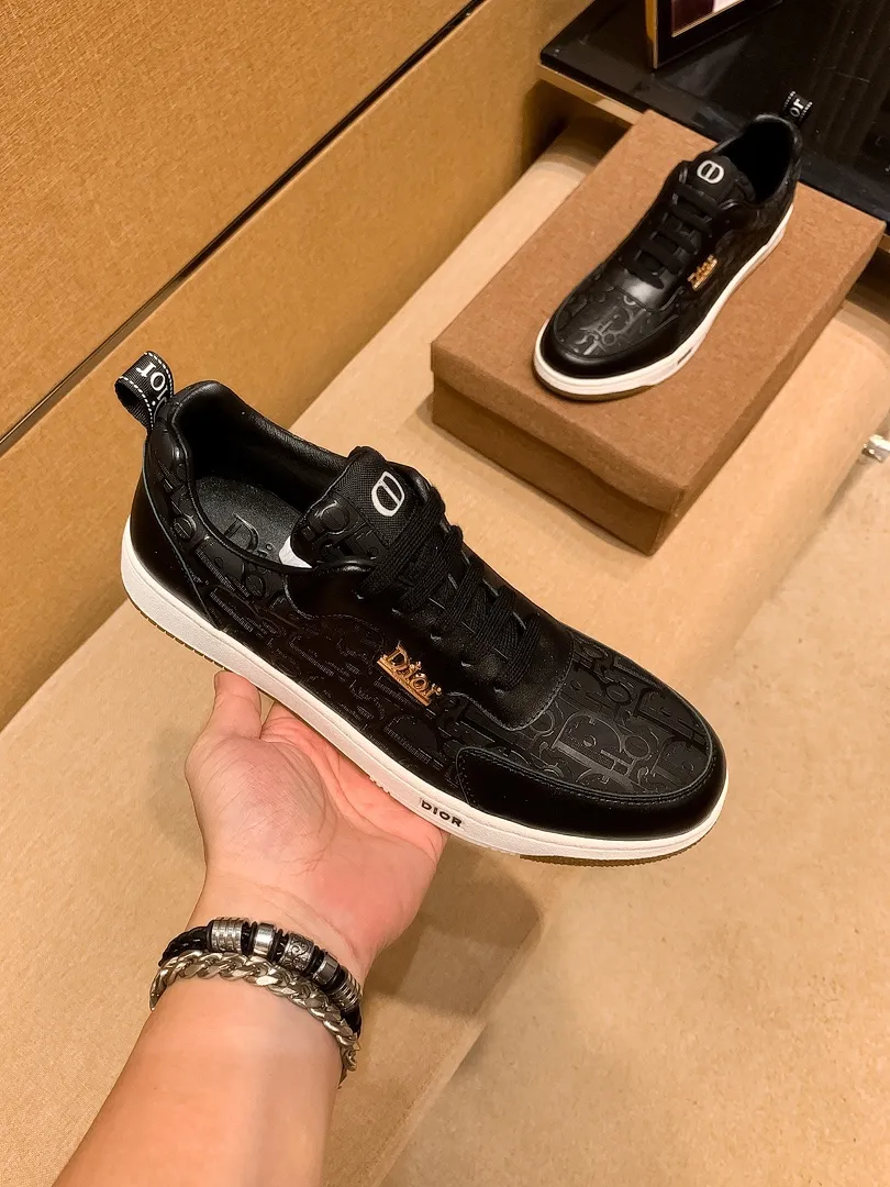 Men's shoes💰 420💰 [Dior] high-end men's shoes brand official website 1:1 latest masterpiece: the upper is made of Italian imported first-layer cowhide with a comfortable and breathable lining ➕original non-slip and wear-resistant outsole🔥, making walking more convenient and comfortable! An exclusive new model, a stunning work, a beautiful 1:1 replica [color] compared to the official quality! Create a fashionable personality to set off your uniqueness! A must-have for trendy men! Classic 🔥Size: 38-44 Color: 🔥 2⃣️colors available🔥.